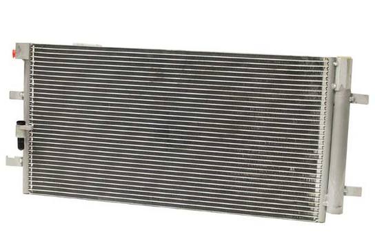 Audi A/C Condenser 4G0260403B - Nissens 940042